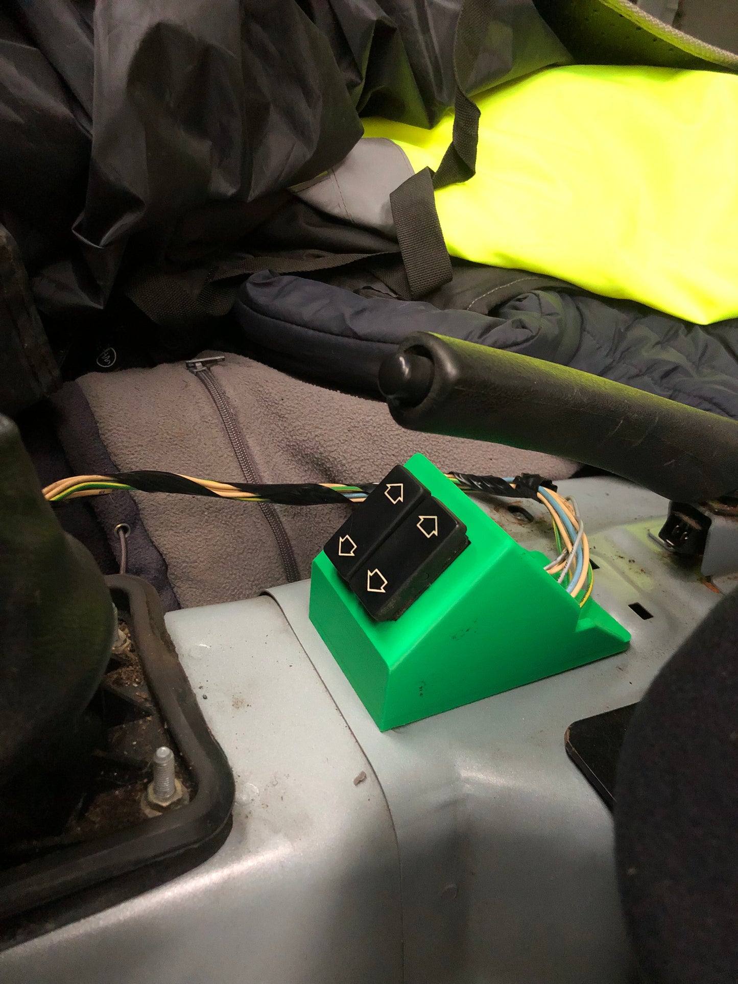 Support bouton 106/SAXO