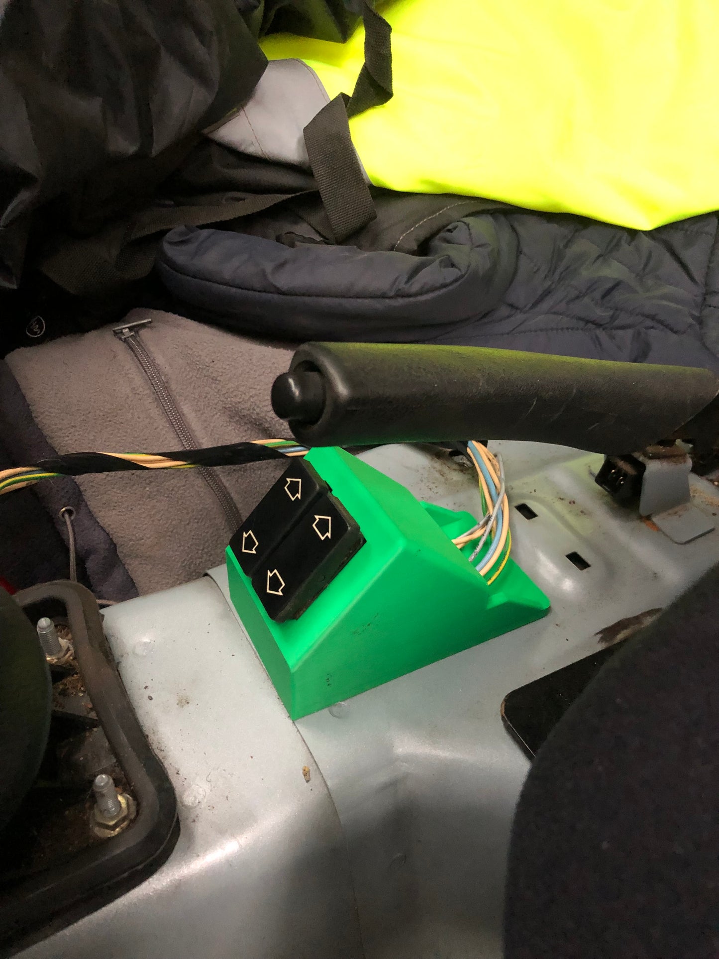 Support bouton 106/SAXO